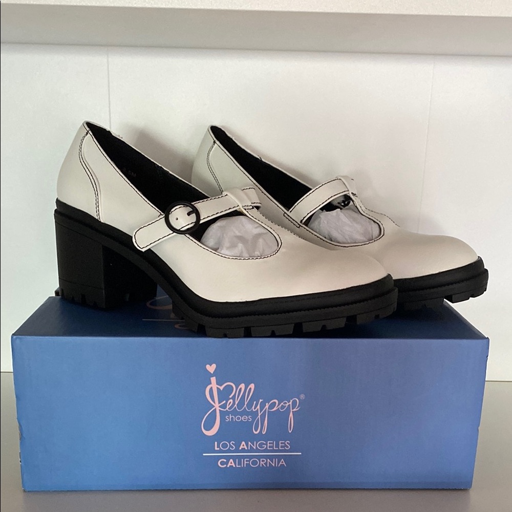 NWT Jellypop White block heel